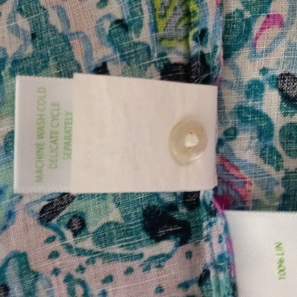 🆕 🌊HTF Lilly Pulitzer🌊 - Sea View Button Down - Picture 14 of 16